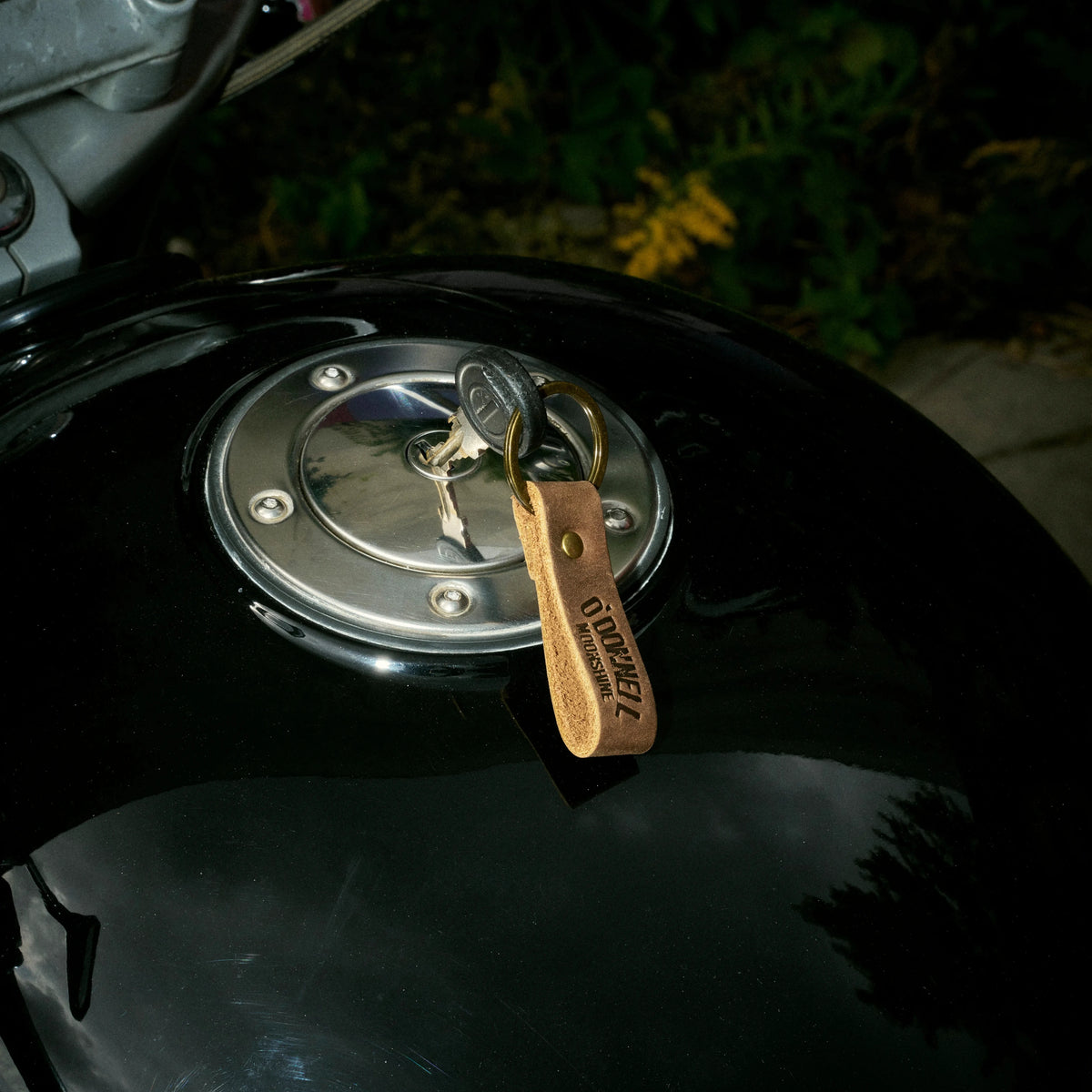 O'Donnell Moonshine Leder Keychain – Lifestyle-Bild