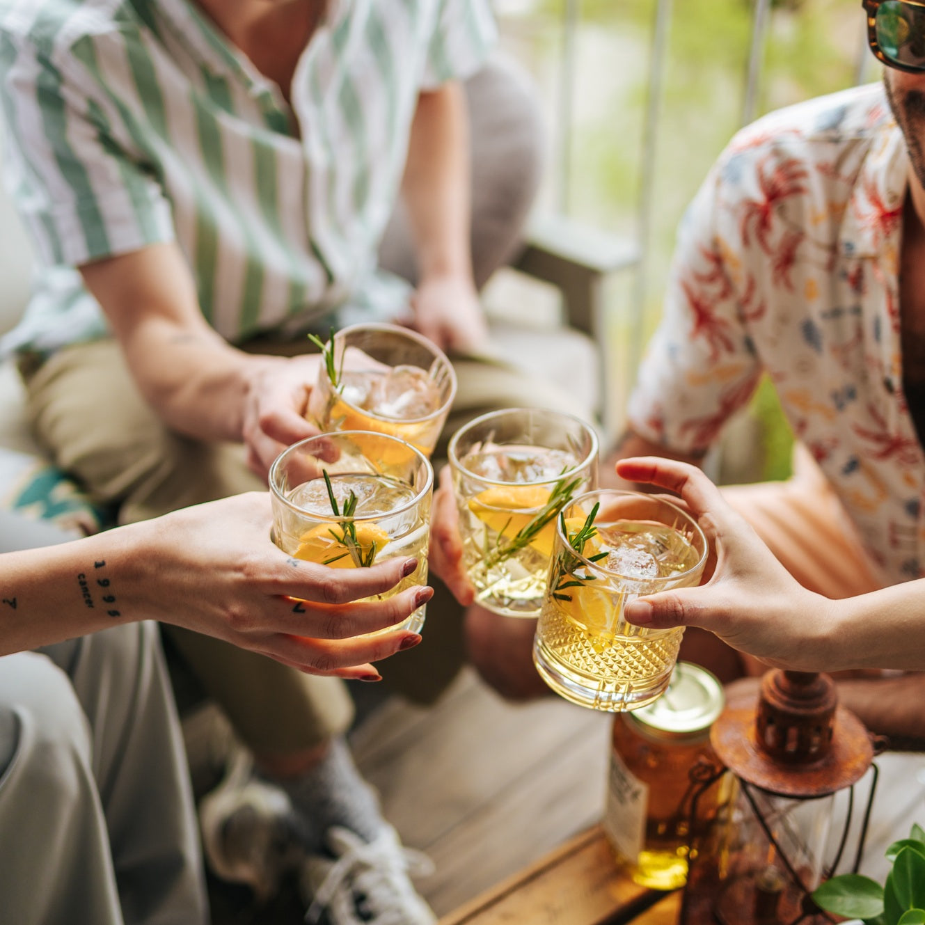 Aperitivo O'Donnell Moonshine anstoßen