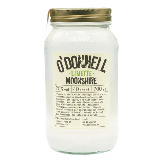 O'Donnell Limette Moonshine-Glas auf weißem Hintergrund