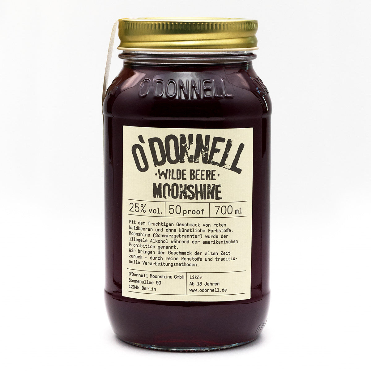 O'Donnell Wilde Beere Moonshine-Glas auf weißem Hintergrund