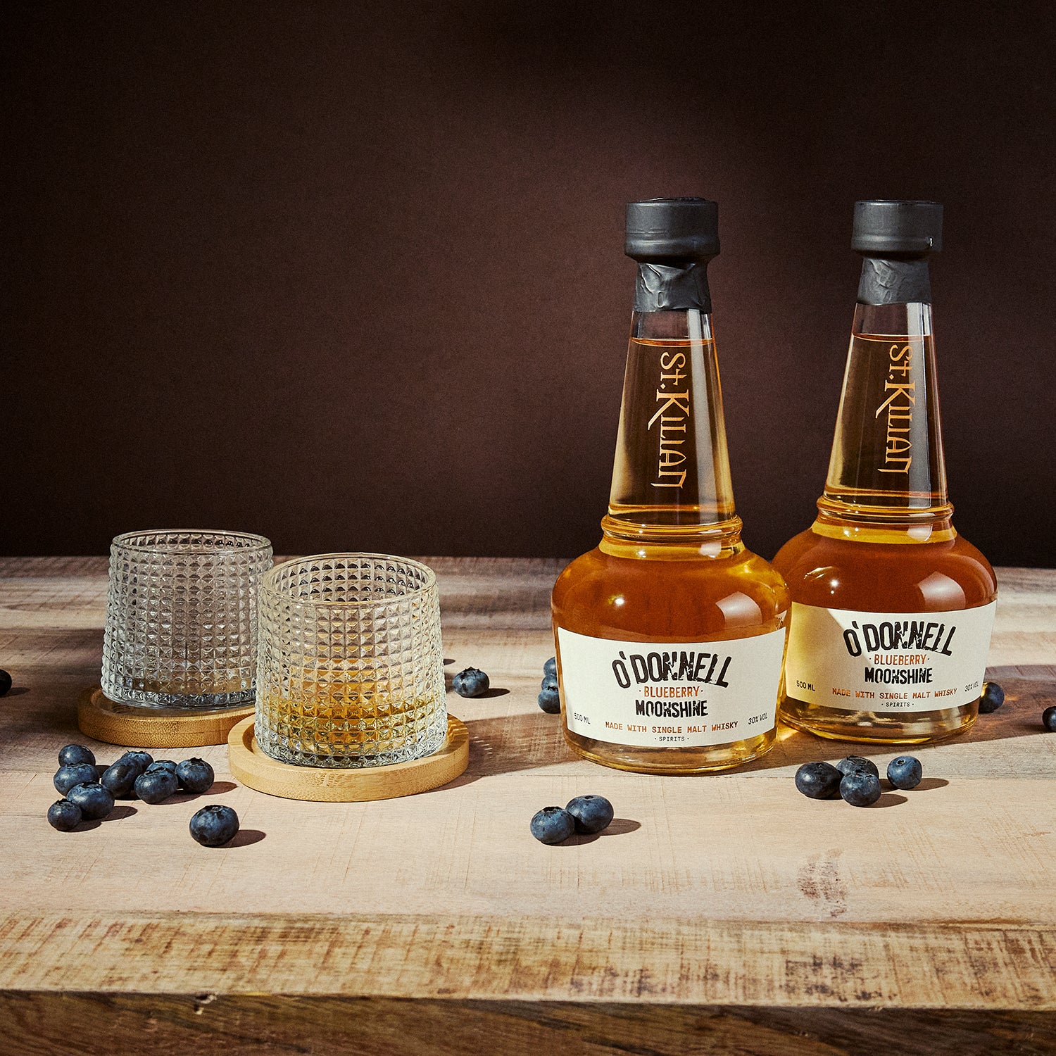 Blueberry Moonshine - O'Donnell & St. Kilian Collab aus Single Malt Whiskey. Doppelter Whiskey und doppelter Tumbler im Paket