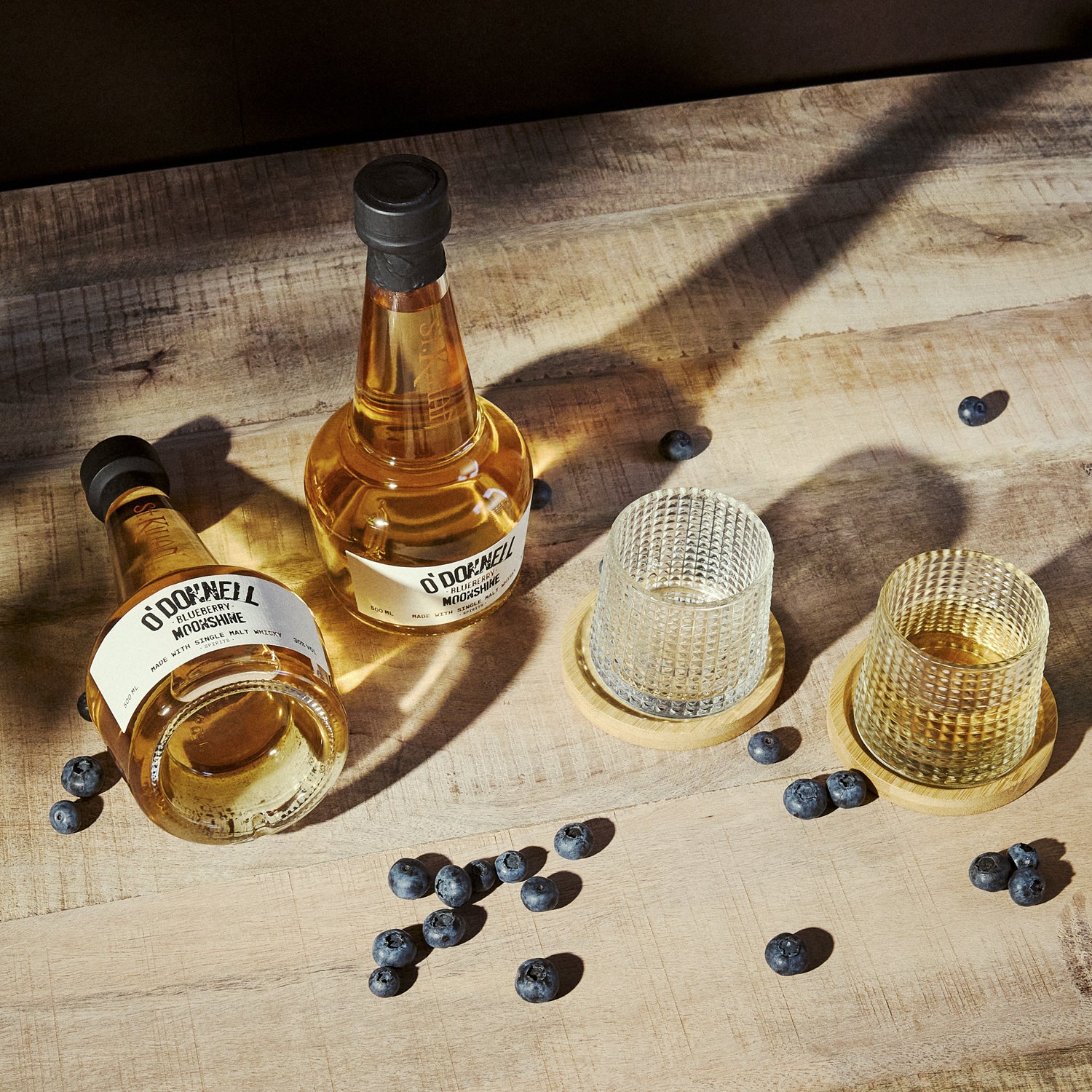 Blueberry Moonshine - O'Donnell & St. Kilian Collab aus Single Malt Whiskey. Doppelter Whiskey und doppelter Tumbler im Paket