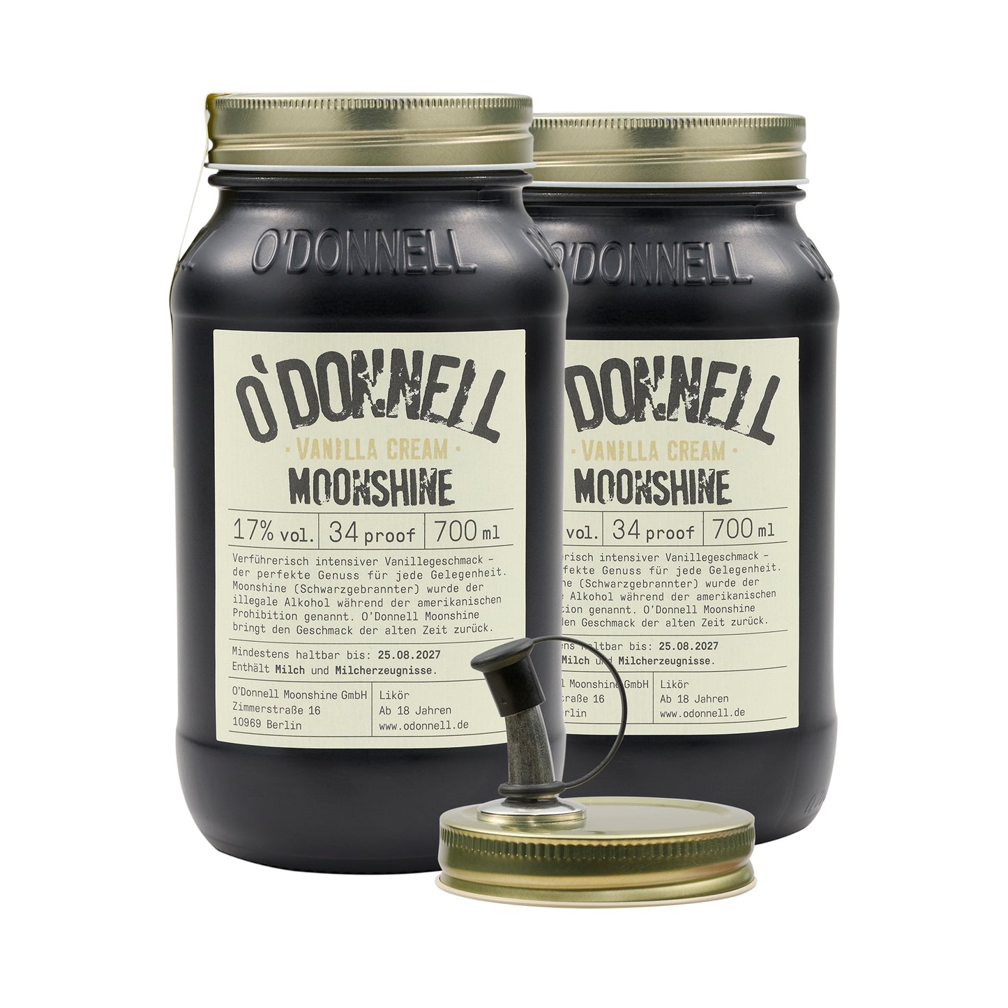 Zwei Flaschen O’Donnell Moonshine Cream‐Likör im Bundle mit ein Ausgießer, auf weißem Hintergrund