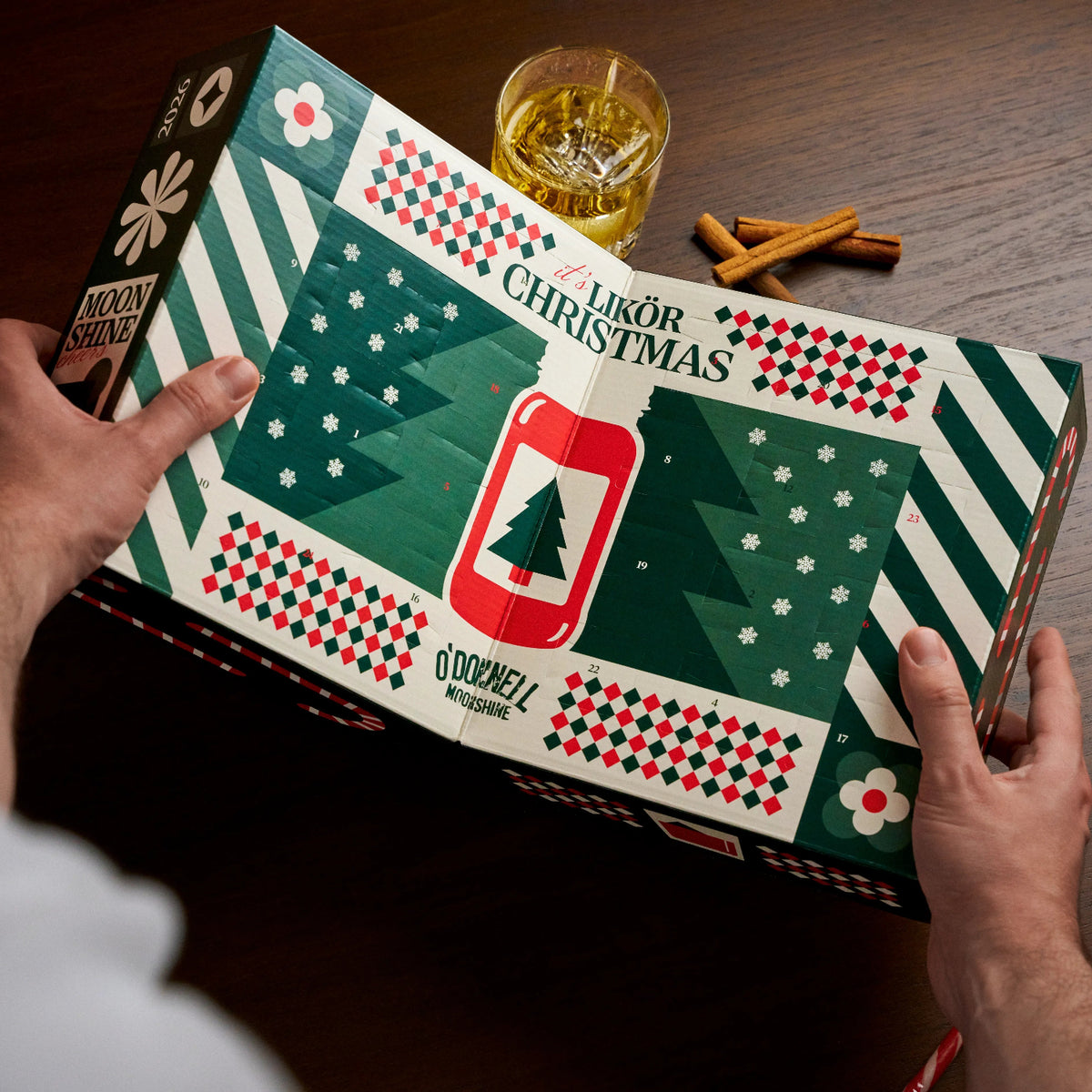 O'Donnell Moonshine Shot Adventskalender Lifestyle offene Ansicht.