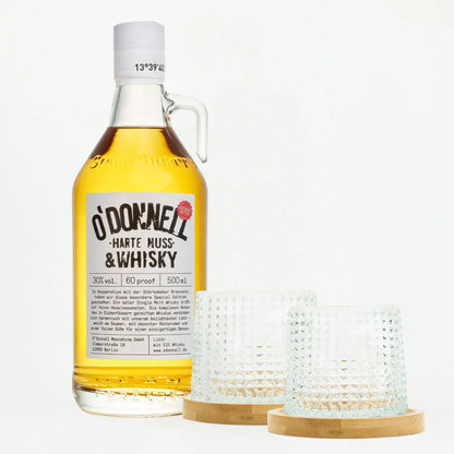 Der O'Donnell Moonshine Whisky x Harte Nuss Likör im Bundle mit 1x 500ml Sonder-Jar und 2x Tumbler.
