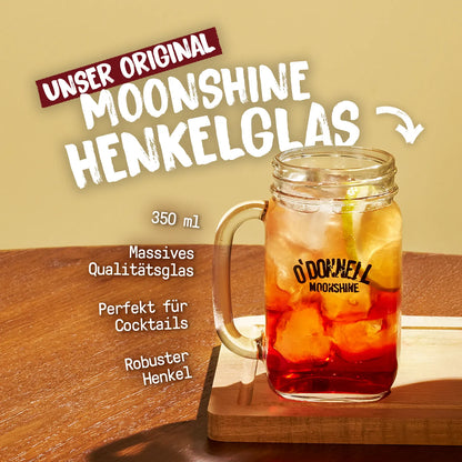 O'Donnell Moonshine Henkelglas USP-Produktbild – Glas mit Cocktail auf Holzbrett, Textoverlay: Unser Original, 350 ml, Massives Qualitätsglas, Perfekt für Cocktails, Robuster Henkel
