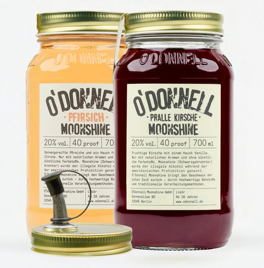 O'Donnell Moonshine Bundle – zwei Mason Jars mit Ausgießer, Pfirsich (20% vol., 700 ml) und Pralle Kirsche (20% vol., 700 ml), freigestellt