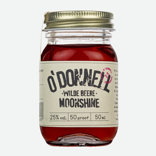 O'Donnell Moonshine Wilde Beere mit 25% vol. in einem 50ml Mini vor weißem Hintergrund.